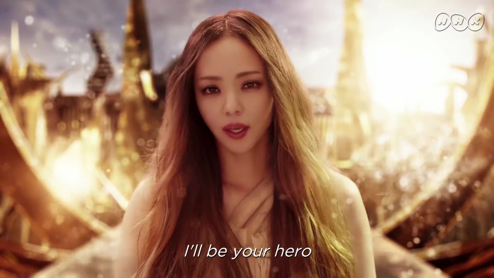 【安室奈美惠】女王范·绝美MV#HERO【中字】_哔哩哔哩_bilibili