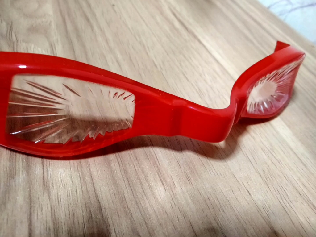 等了好久的赛文眼镜终于到了