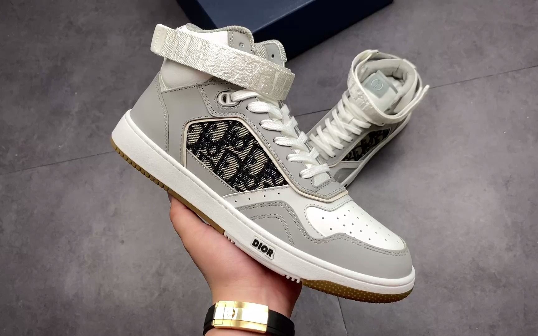 dior迪奥b27高帮系列情侣款运动板鞋