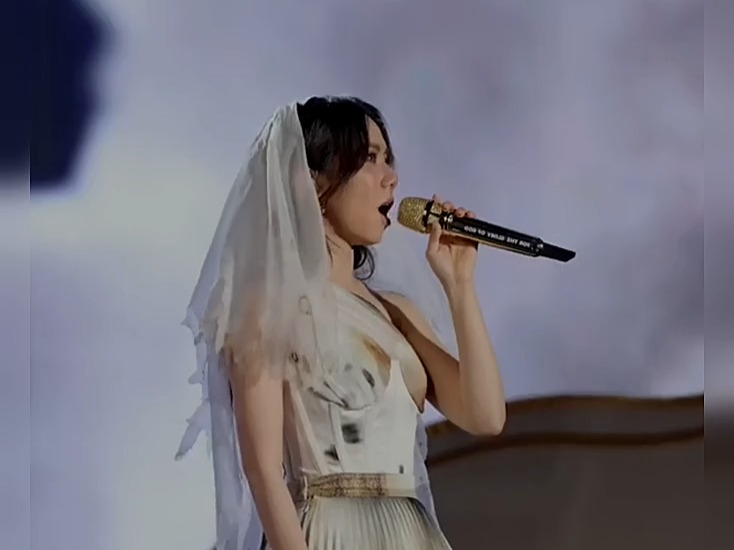 好心痛,抱抱你#邓紫棋#泡沫#好声音 #林宥嘉