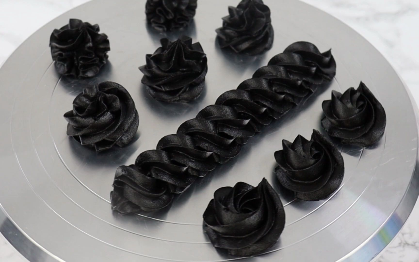 改变制作规则的黑色奶油,不会染色,味道令人难以置信!