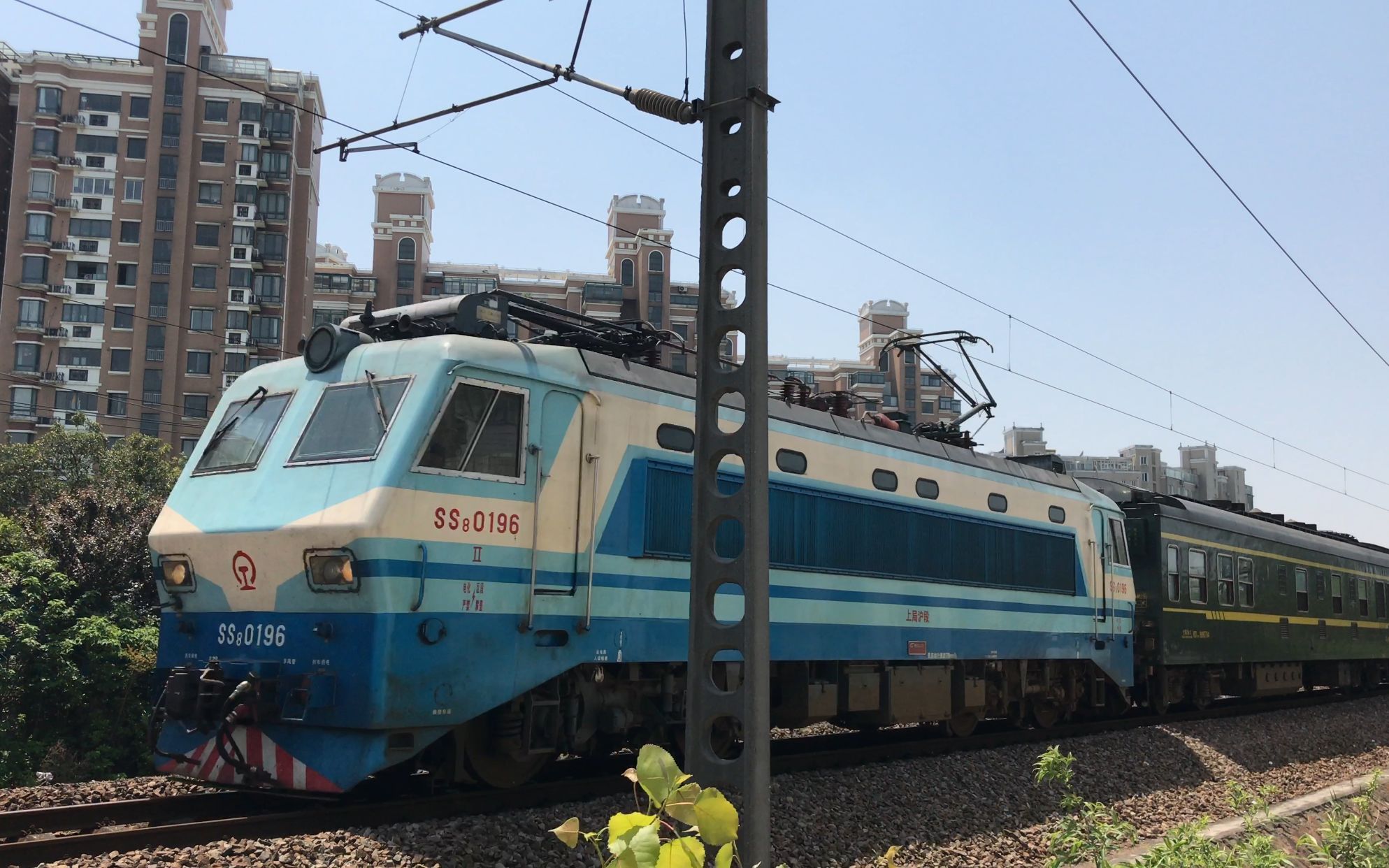 ss8 0196 牵引 k576次 上海南接近_哔哩哔哩_bilibili