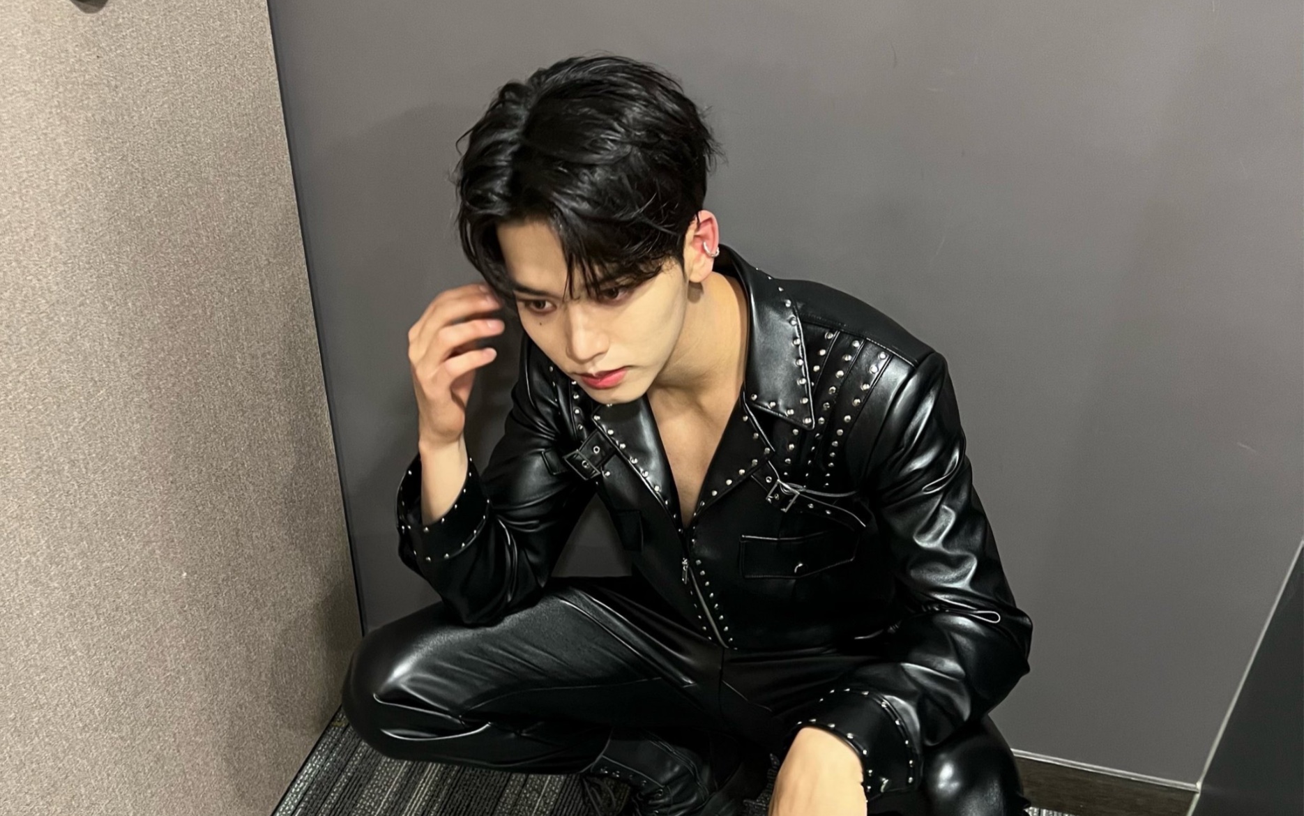 梁爀开始学习吉他的tmi渣翻220529直播cut