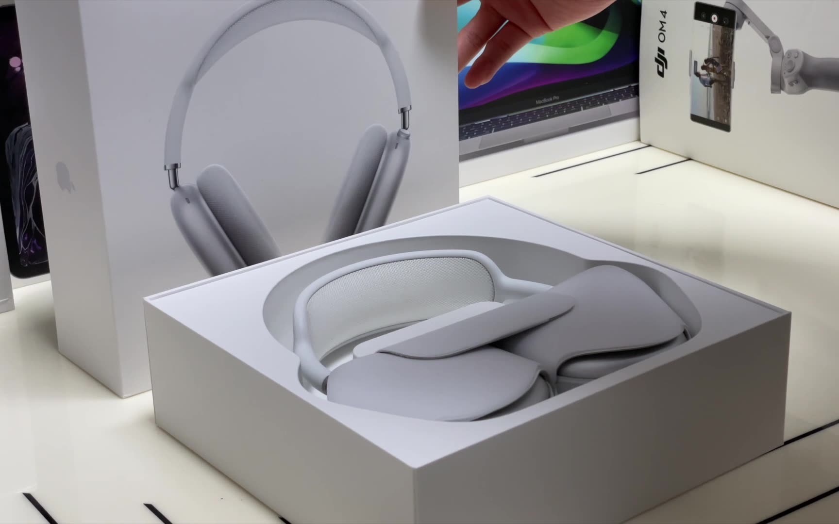 白色airpods max开箱