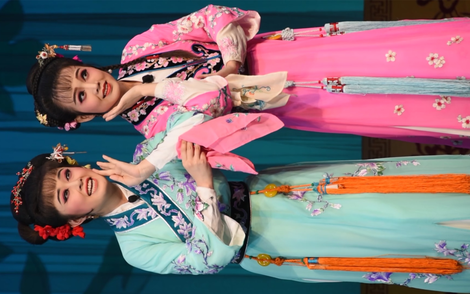 山东省吕剧院《姊妹易嫁》姐妹对唱