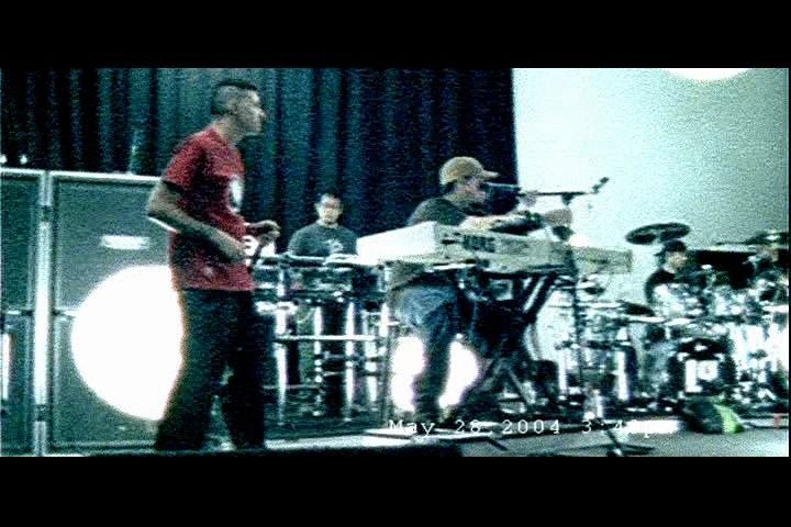 [图]Linkin Park - Breaking the Habit 2004 DVD