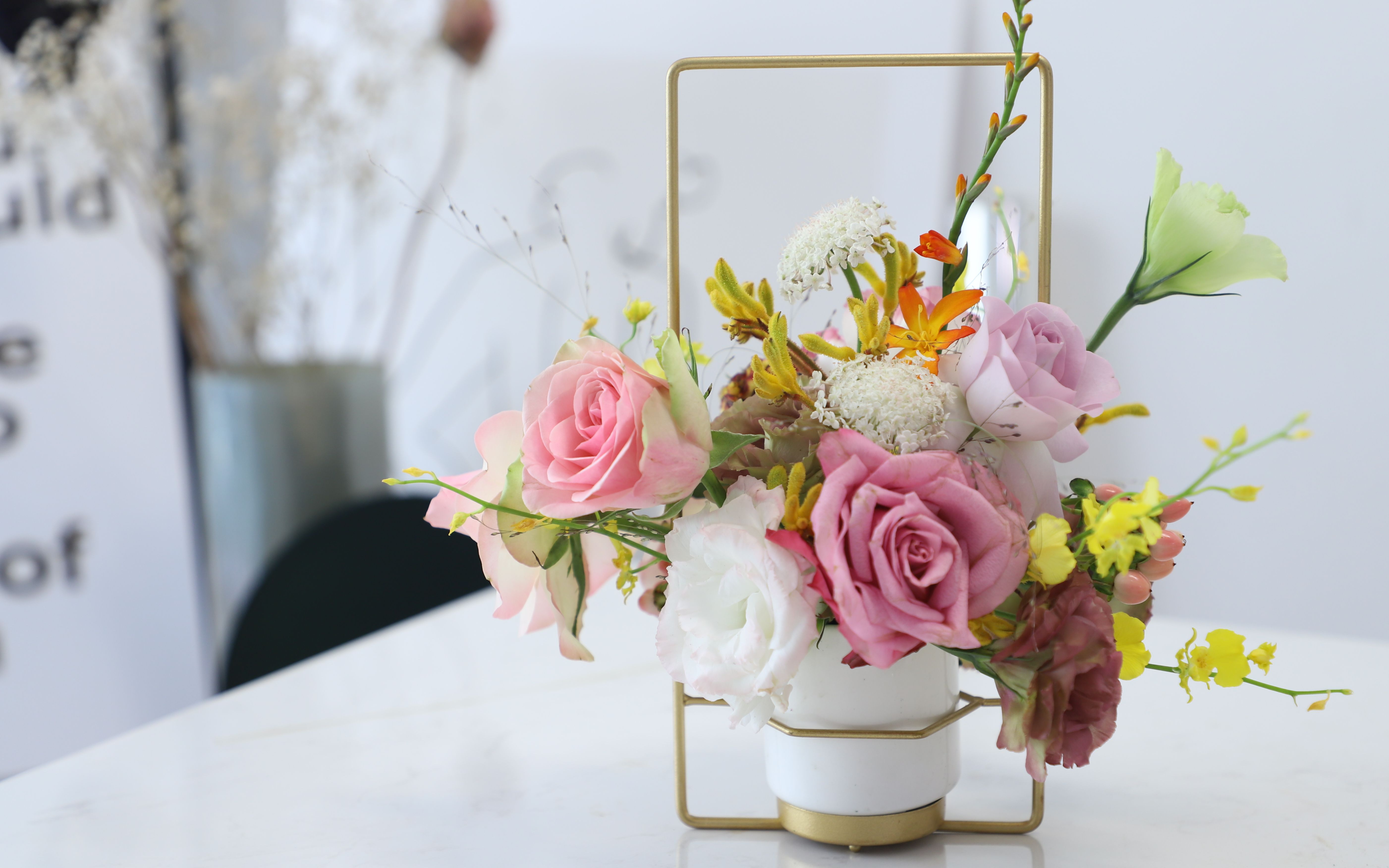 这么小的铁艺杯子也能做插花?