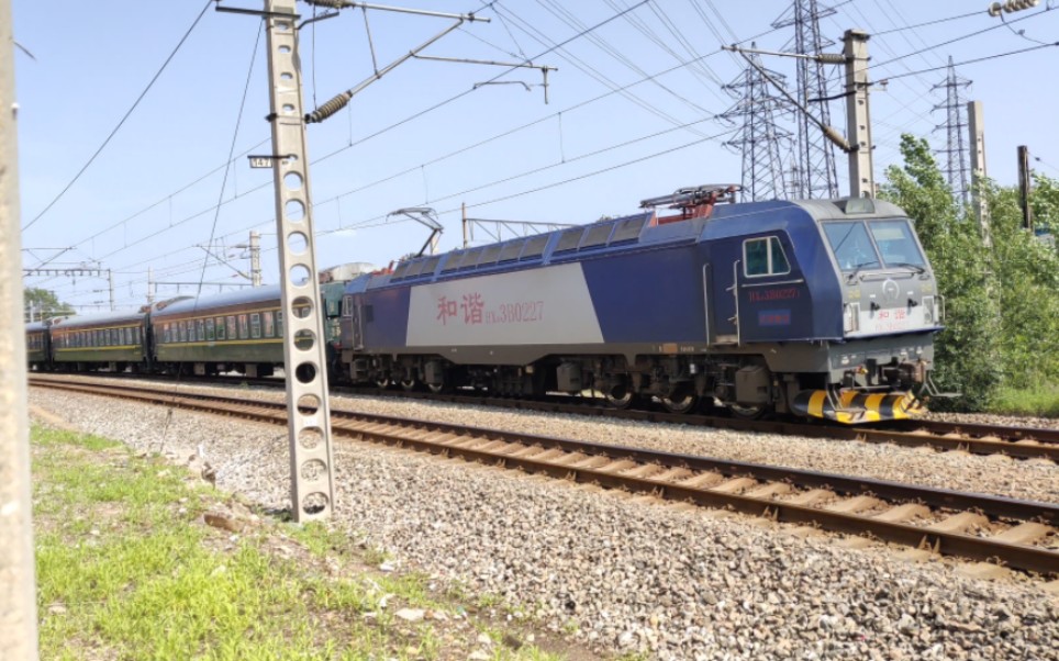 货机拉客电00458次沈局锦段hxd3b0227牵引25g大列大官屯站2道通过