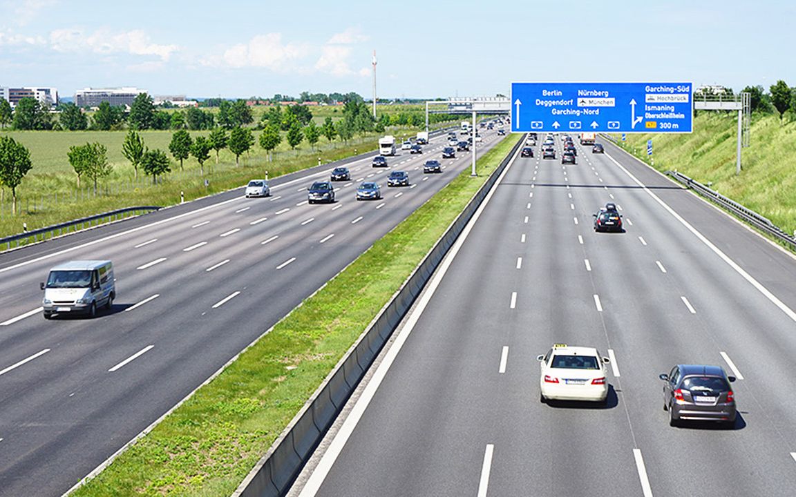 每年至少5万起事故,为何德国高速公路仍不限速?看完秒懂了