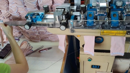 袜子自动化生产线图片