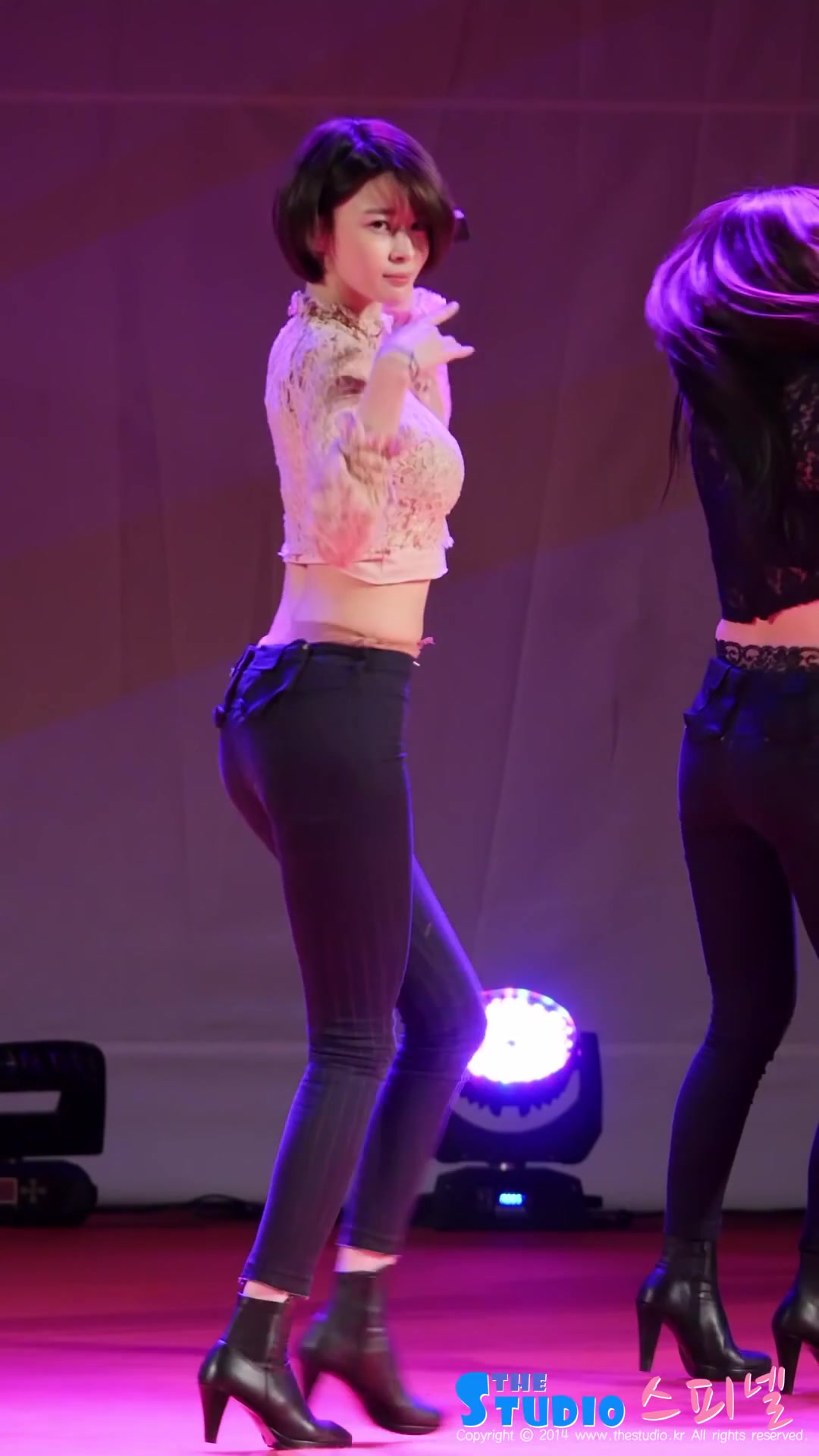 [图]【饭拍】【HelloVenus】【权娜拉Kwon NaRa】-黏黏糊糊 Sticky Sticky（live）150225