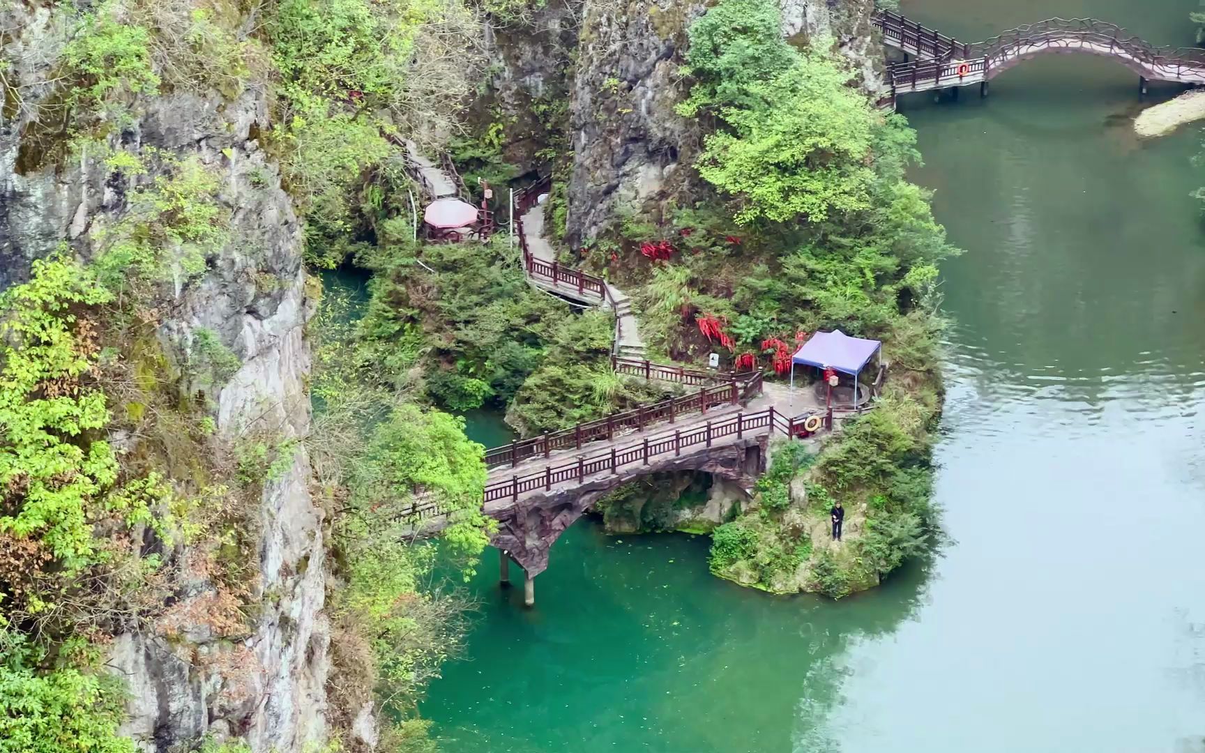 一起去探索福泉洒金谷的奥秘!