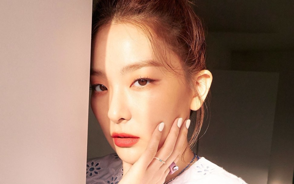 【姬圈大佬 - 姜涩琪】台下是可爱小熊,台上老娘就是最a总攻