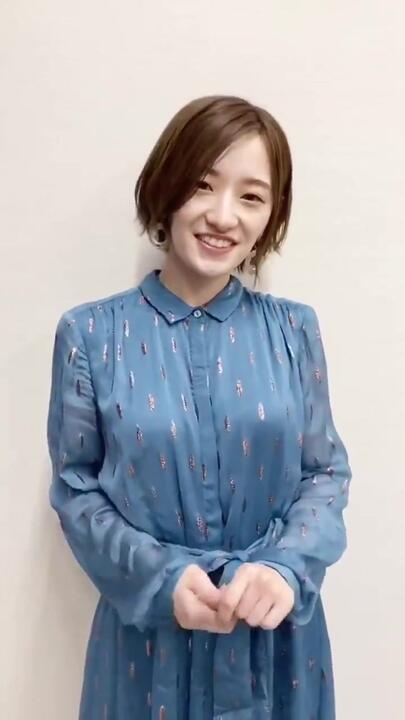 乃木坂46中田花奈1st写真集10月13日発売_哔哩哔哩_bilibili