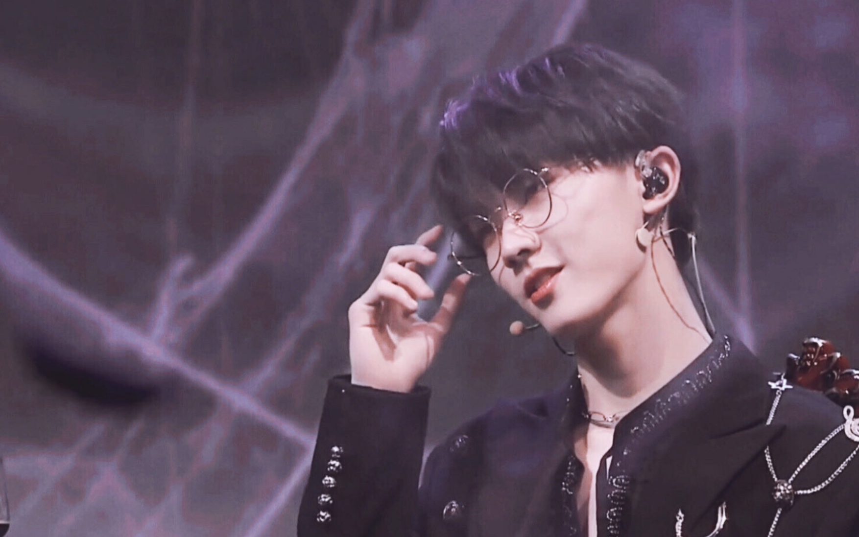 17岁未成年偶像可以多s 马嘉祺血腥爱情故事开口10秒跪 值得单句循环