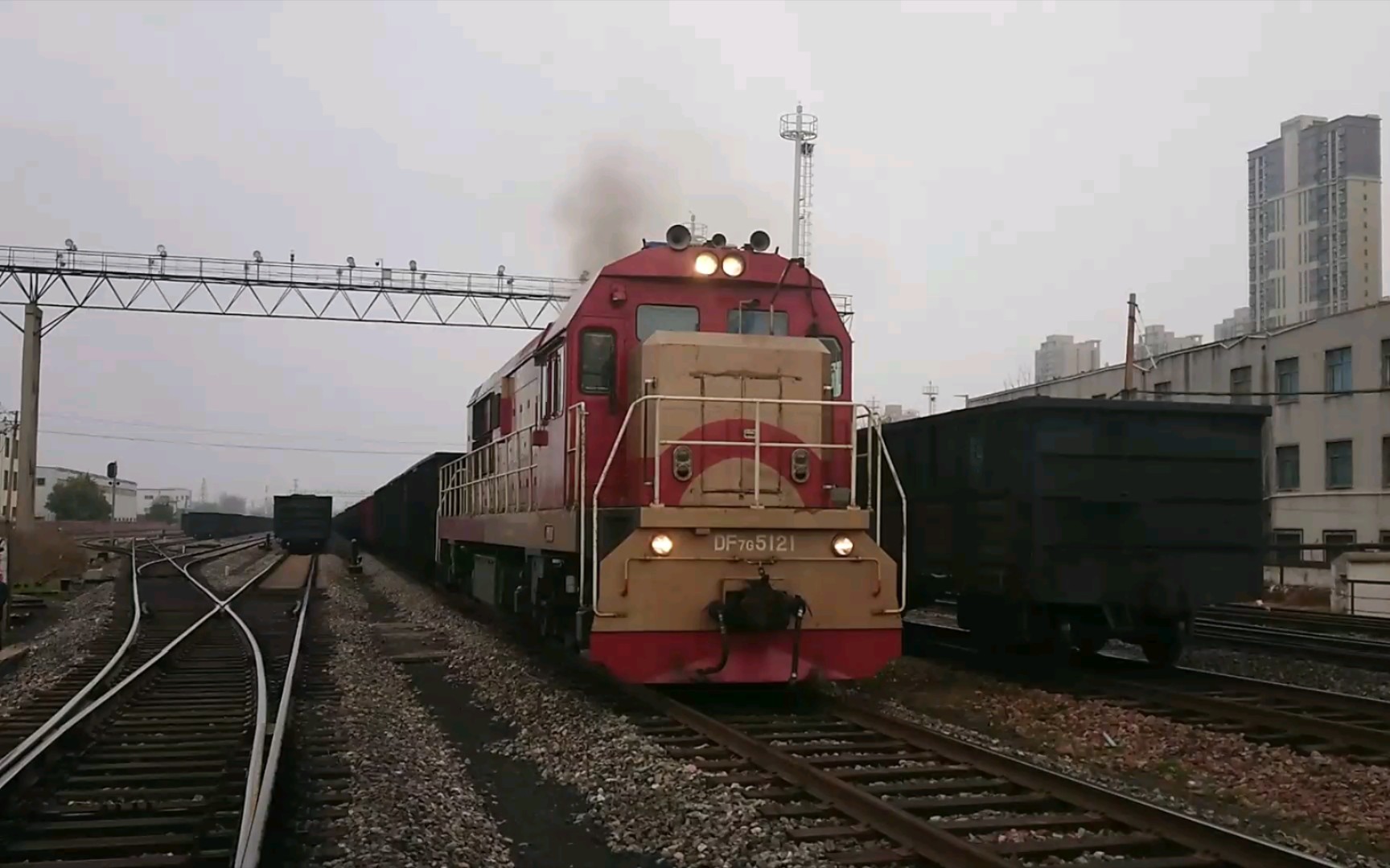 【平煤铁路】东风7g 5121牵引空车大列申西站发车_哔哩哔哩 (゜-゜)つ