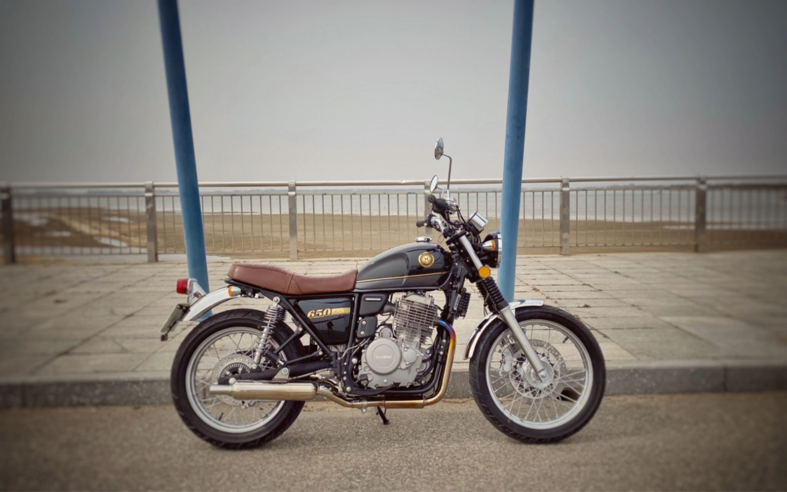 鑫源棍王650改装雅马哈天俊125尾灯教程