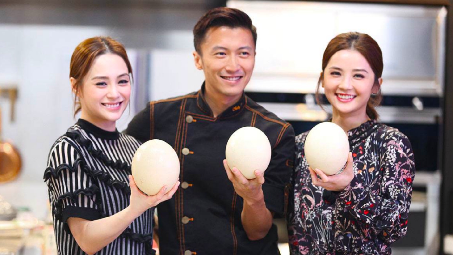 twins分享mv制作趣事,谢霆锋被临时拉来做男主角,脱上衣好辣眼