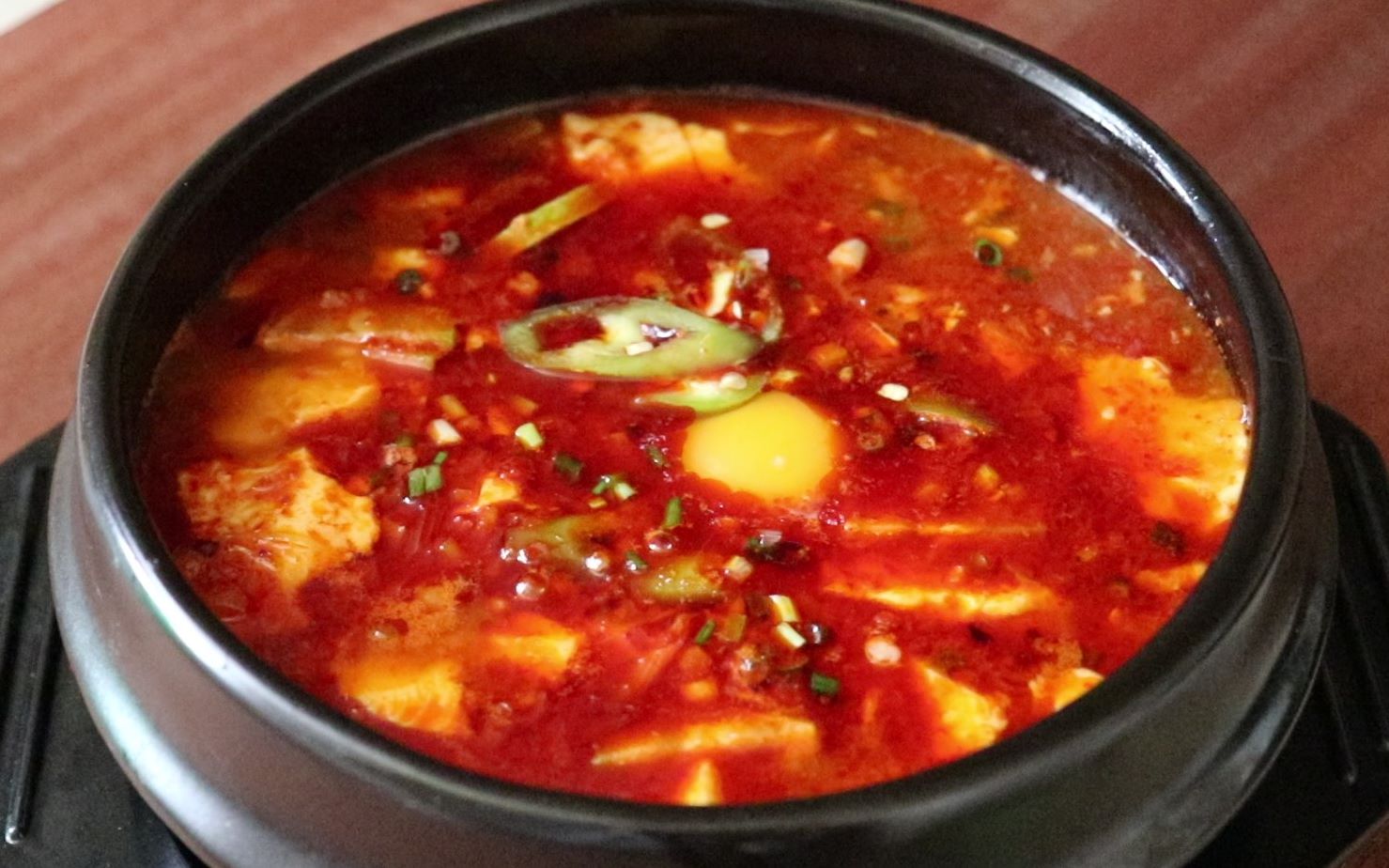 韩国嫩豆腐汤韩国人教你简单易学的韩式嫩豆腐汤在即将到来的冬天里喝