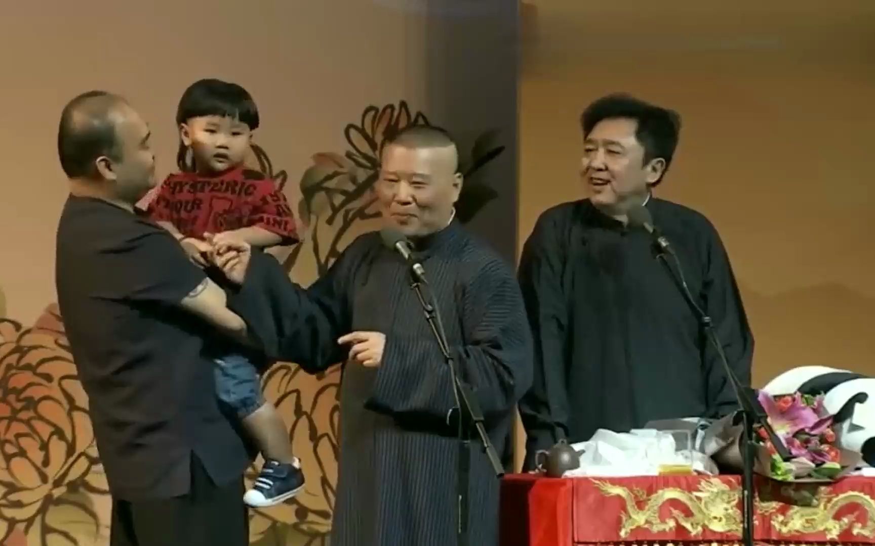 郭汾阳用小奶音学相声,一个眼神都是戏!德云二公子暴露天赋合集