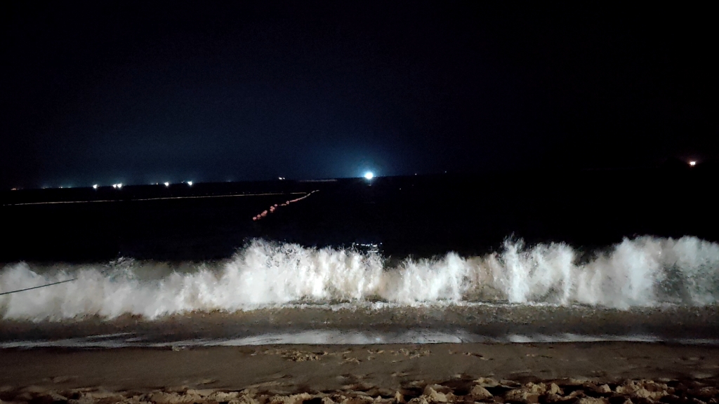 活动作品夜间观海深圳大梅沙