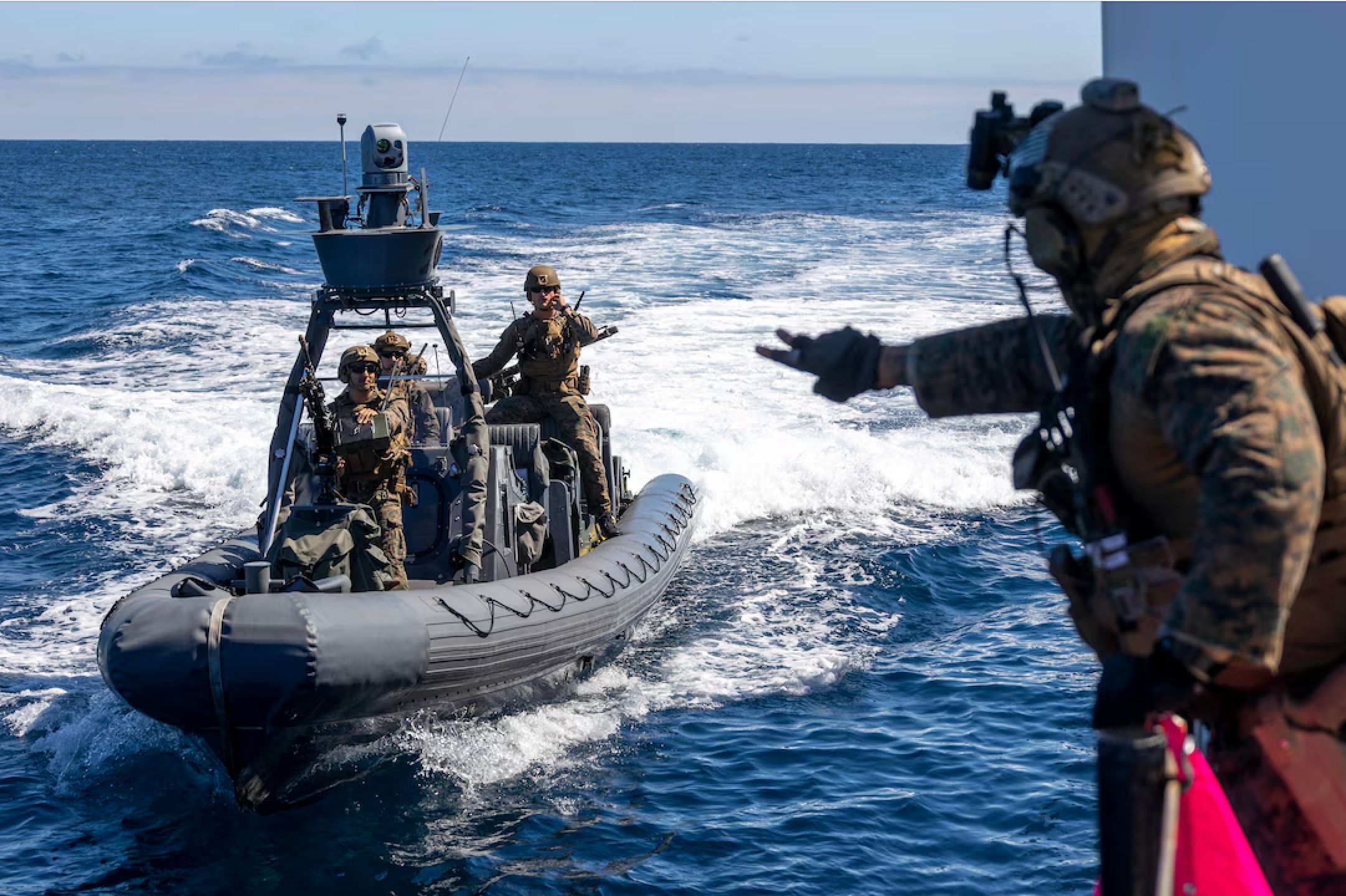 美国海军特战艇拦截训练