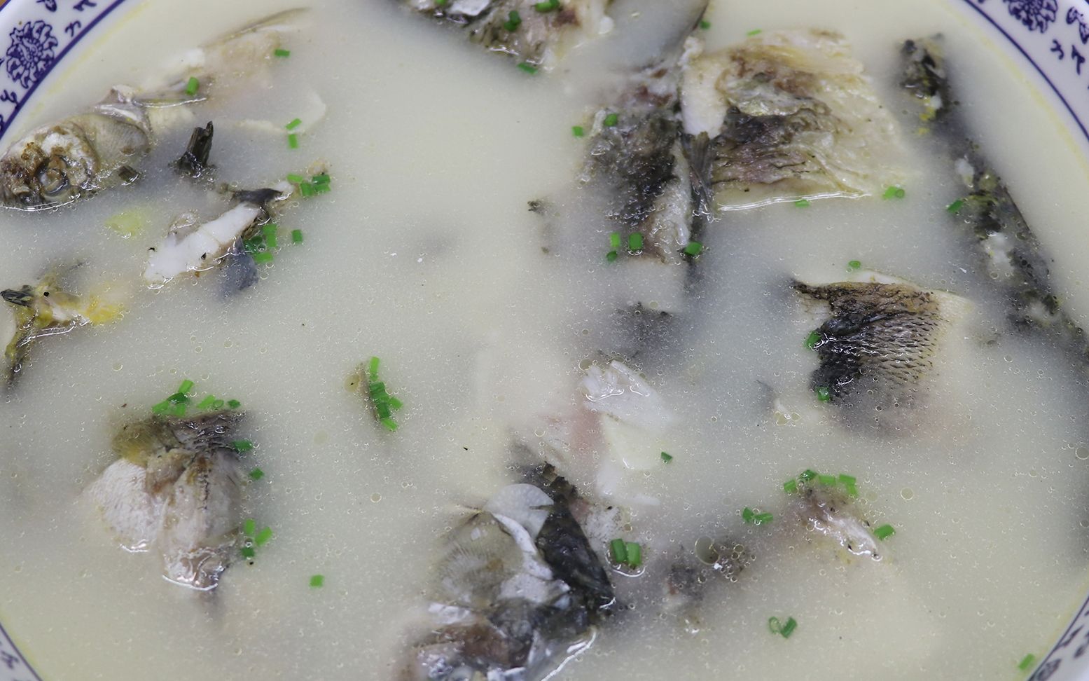 黑豆生鱼汤怎么做_黑豆生鱼汤的做法_豆果美食
