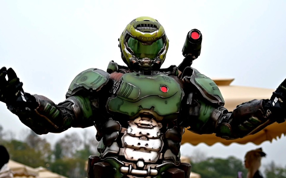 [毁灭战士cos]地狱把妹王名不虚传