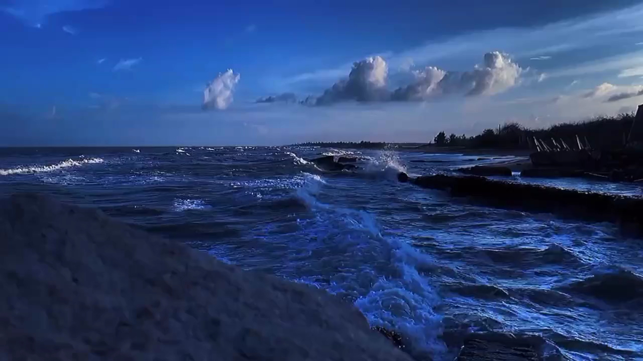 你的蓝是天空蓝 我的蓝是深海蓝