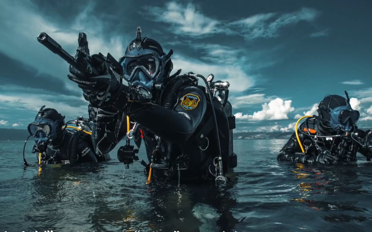 pla【兔子】混着.混着.就混成了鹰酱的样子!