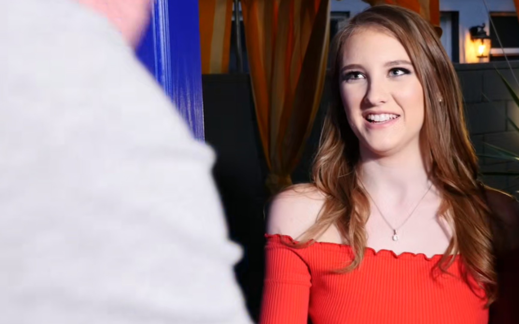 melody marks，女超人？ - 视频下载 Video Downloader