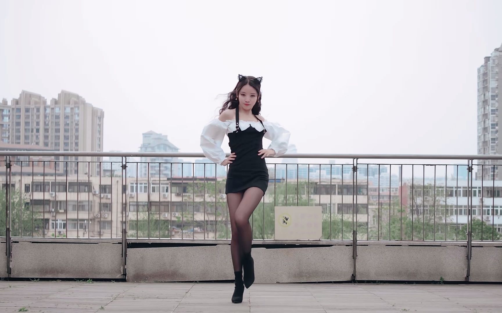 [图]【绝对领域】绝对美女香菜猫饼