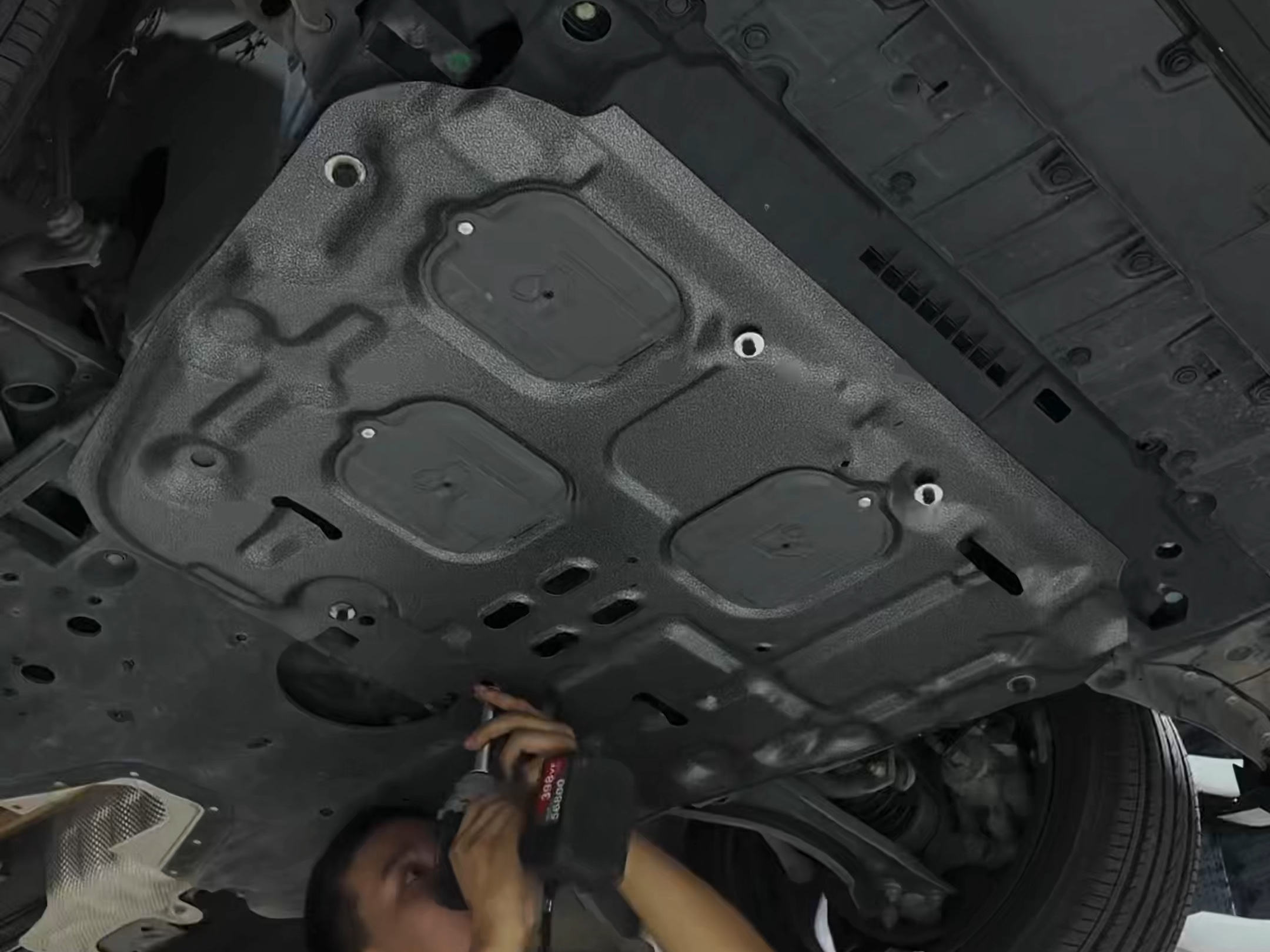 十一代思域底盘锰钢款护板