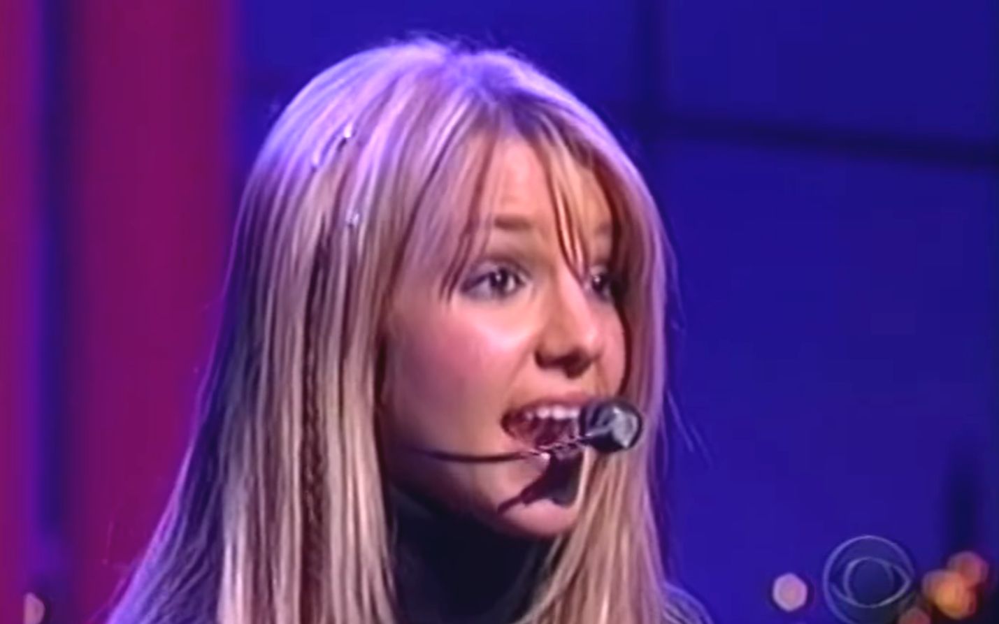 [图]【可爱布兰妮真唱现场】Britney Spears - ...Baby One More Time (Live 1999 Letterman Show)