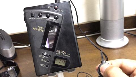 爱华爱娃小写AIWA aiwa PX530 磁带机walkman 分享。_哔哩哔哩_bilibili