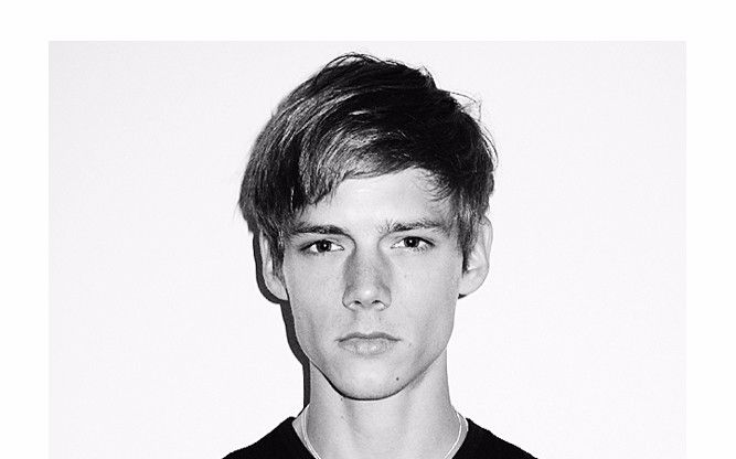 【johannes·niermann】 男模小飞燕的十秒视频_哔哩哔哩 (゜-゜)つロ