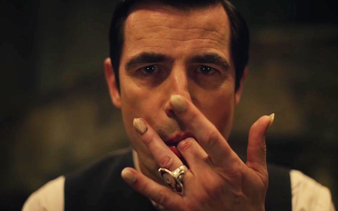 重口味英剧德古拉伯爵演技炸裂邪恶中带着一丝性感