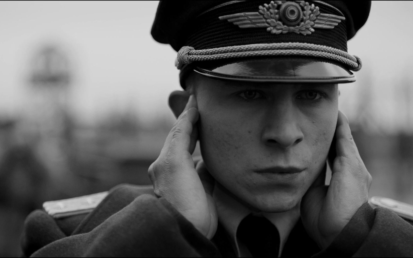 真实事件改编电影《冒牌上尉》