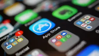 【简科技】这款偷拍App在苹果商店隐藏了7年，里面的这些功能真是可怕！