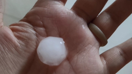 你们那里小冰雹了吗