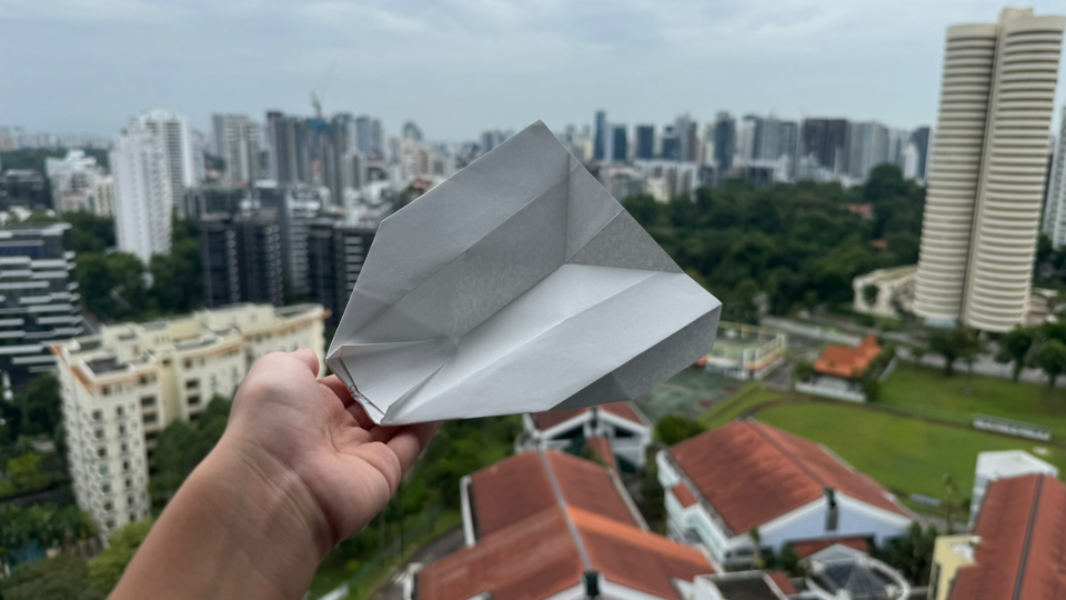 回旋纸飞机 B站