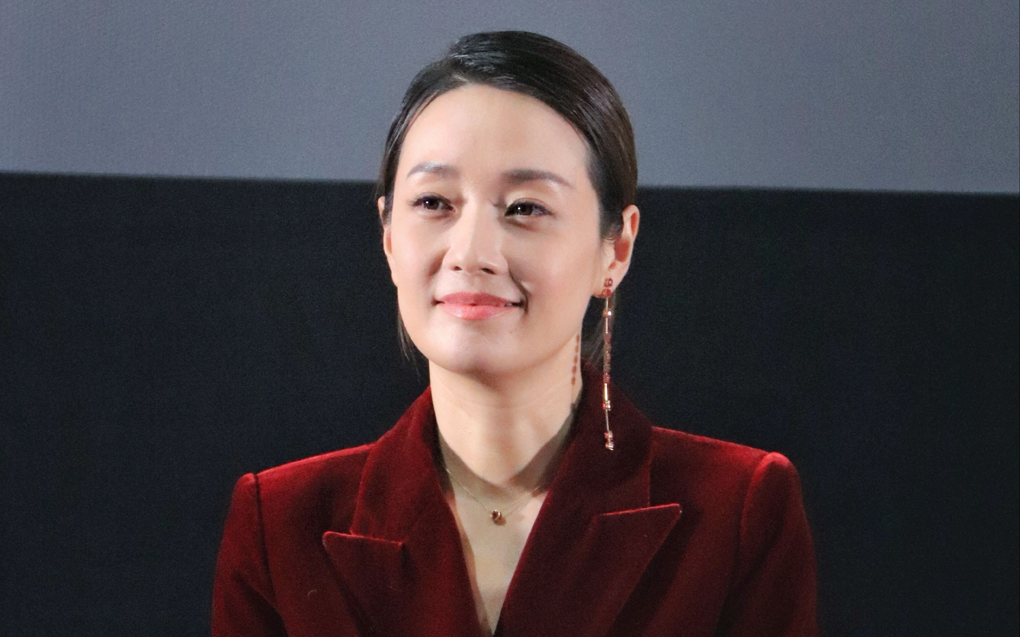 马伊琍出席活动被网友吐槽像那英,原来是新发型背的锅!