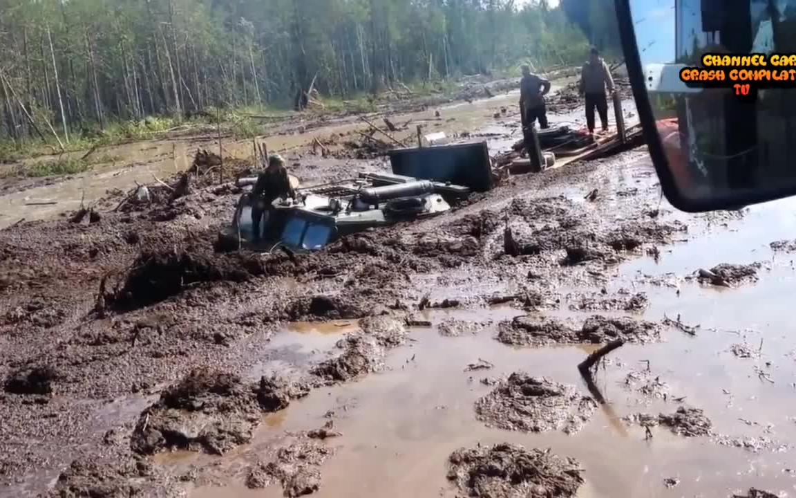 [图]西伯利亚履带越野车，这分明就是泥龙啊