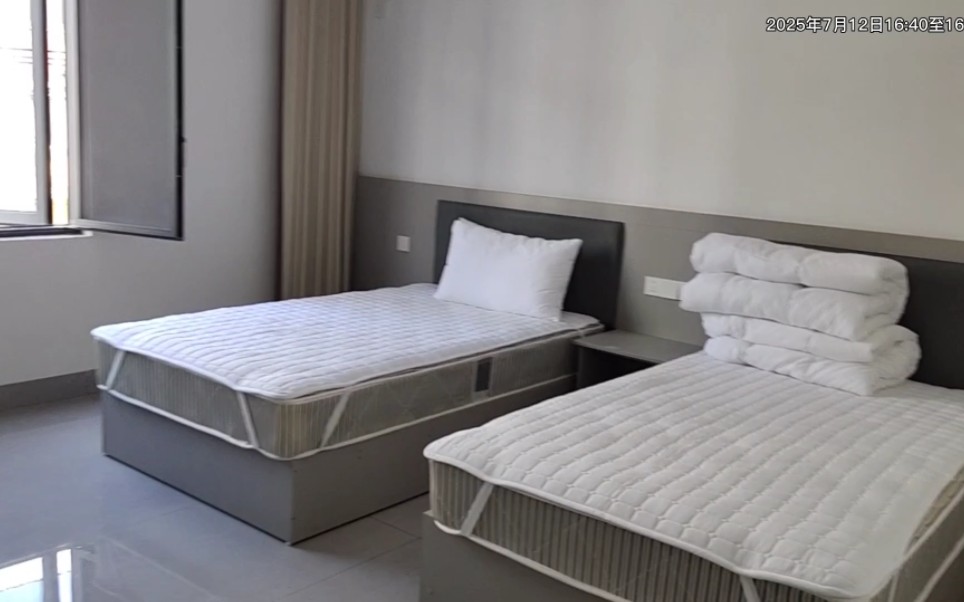 来到建始县花坪镇避暑第二天,我们居住的民宿90元一天包三餐