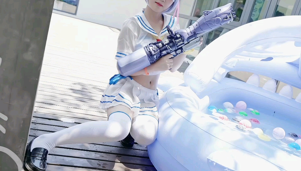 蕾姆泳装cos_哔哩哔哩_bilibili