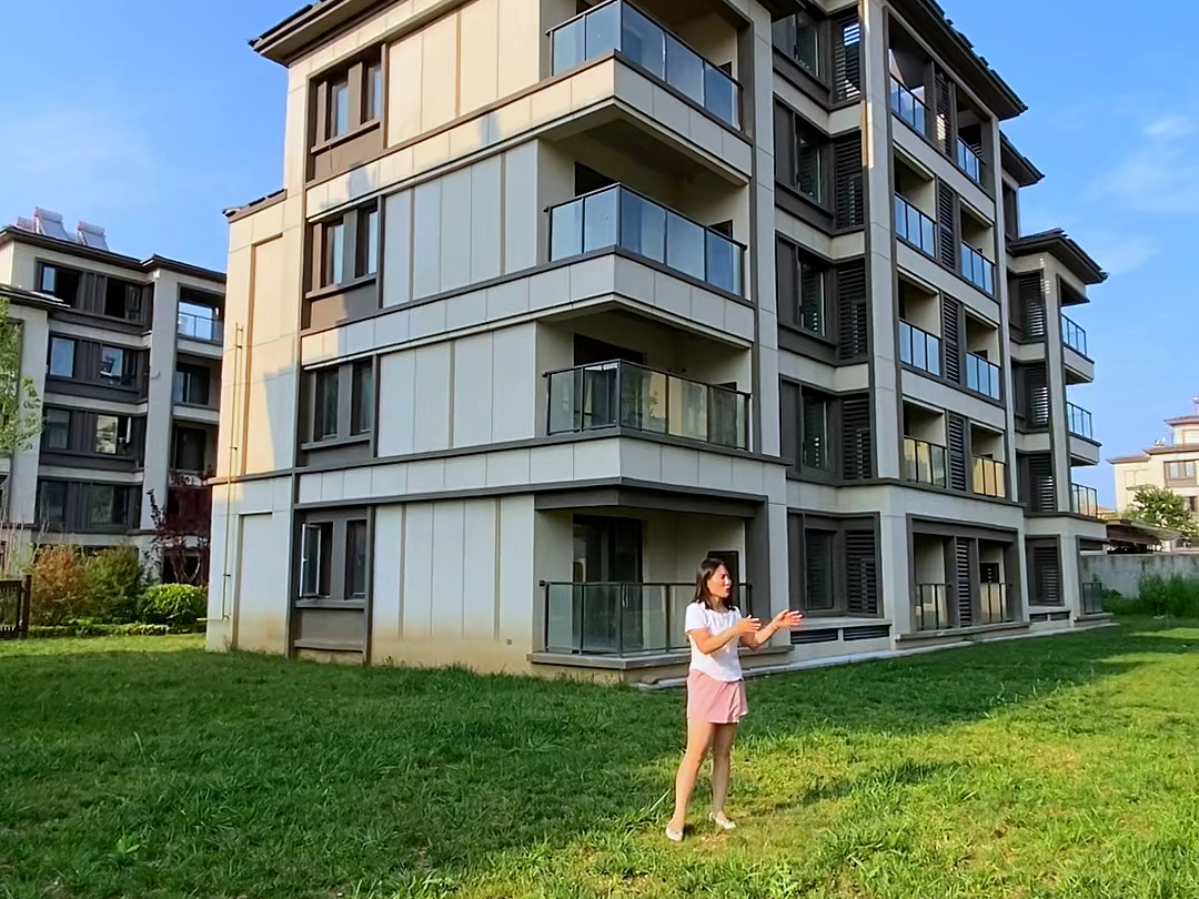 地铁口 小别墅,最后一套大院子.#青岛蓝谷房产 #青岛房产 #青岛买房