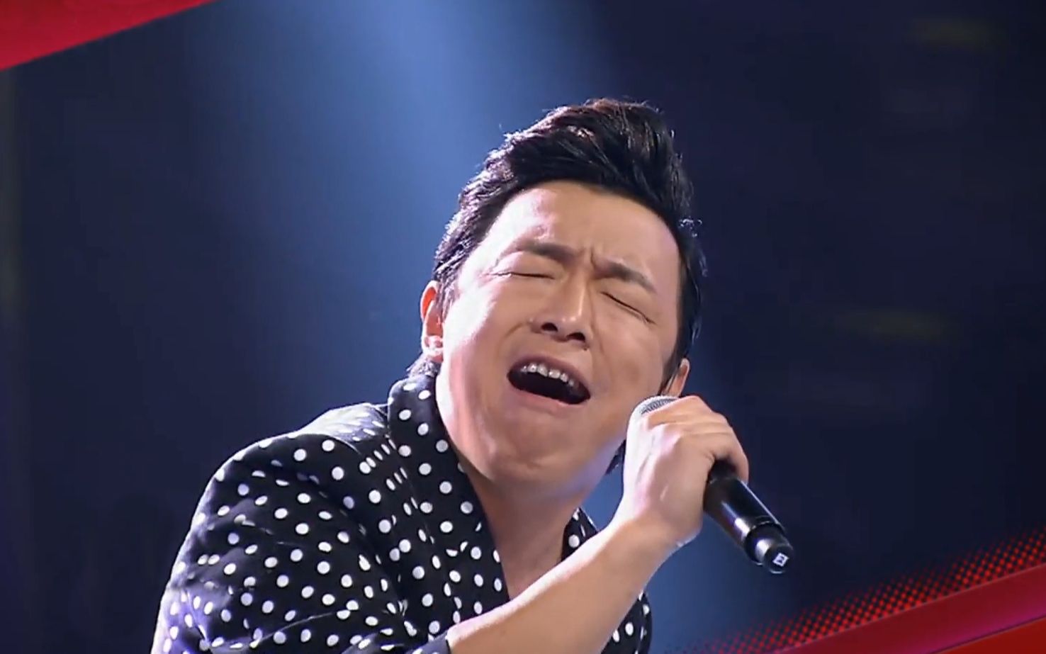 影帝黄渤超越原唱的翻唱一开口场面就失控了太震撼了