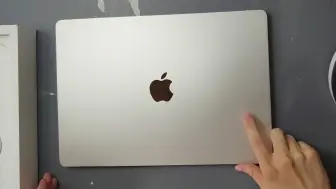 Download Video: 开箱 | 我的第一台 MacBook Air