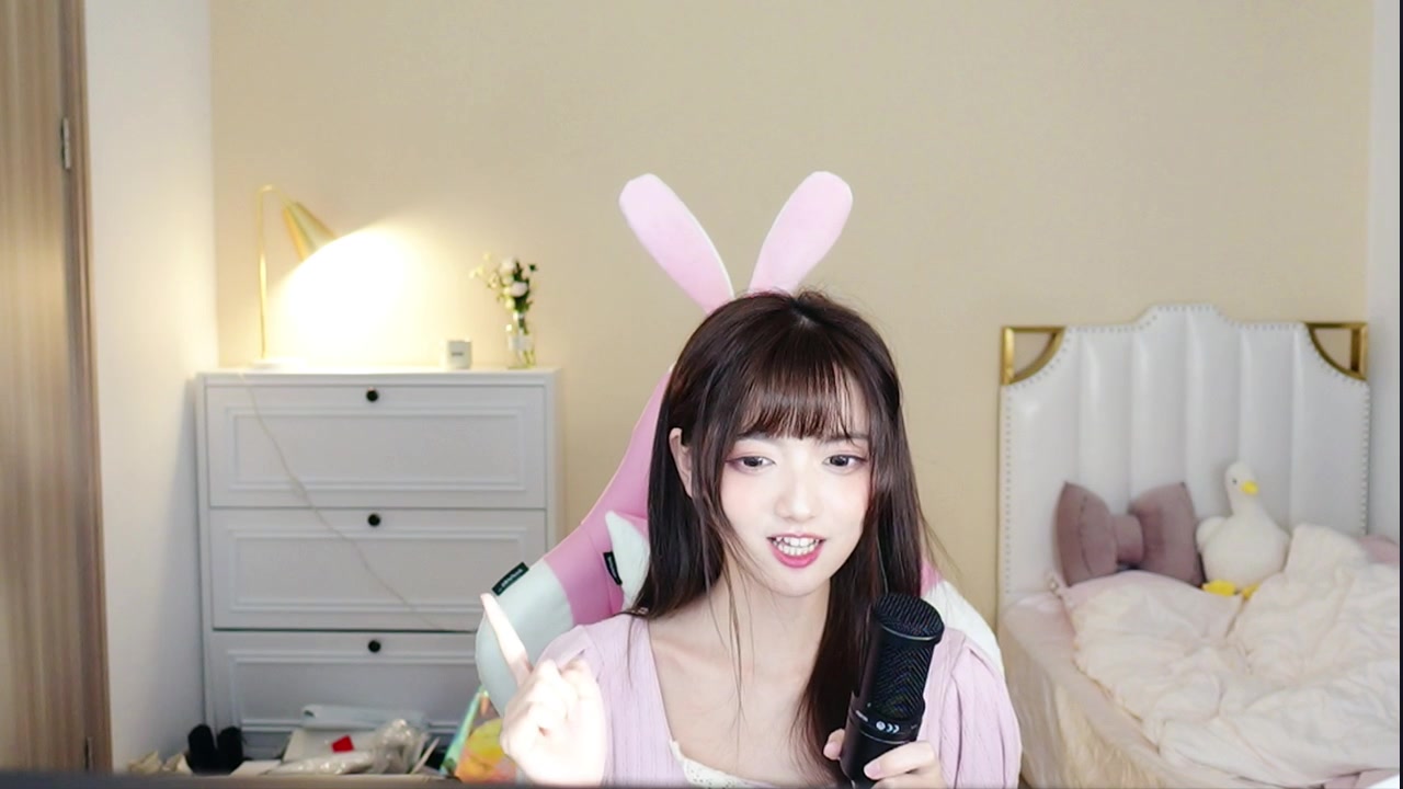 kyokyo沉迷汉堡王直播演绎说唱版桃花旗袍