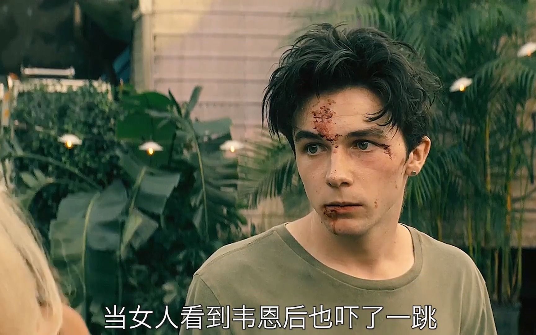 韦恩2-拿锤子的不一定是雷神,也可能是硬核少年韦恩,就是干不服_哔哩